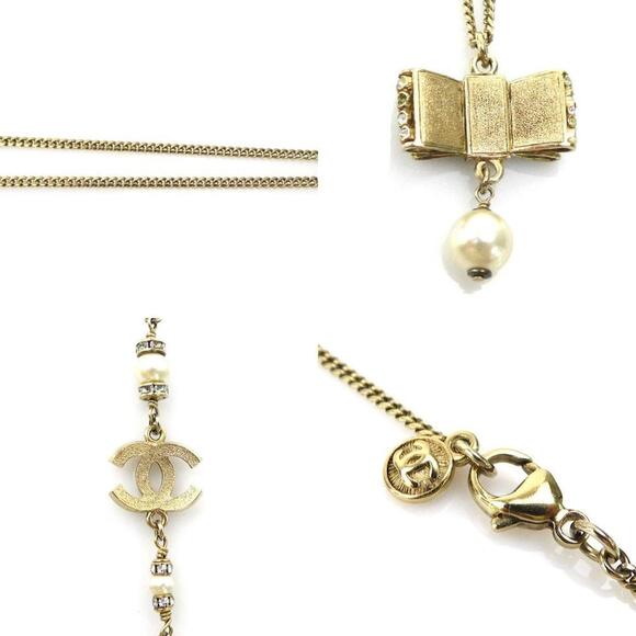 CHANEL White Pearl Logo Necklace - Picture 4 of 5